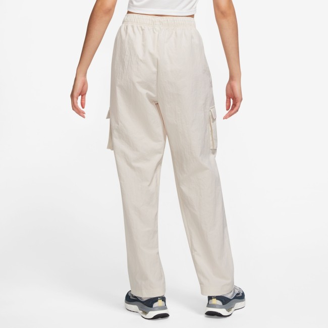 Women's sportswear pants top