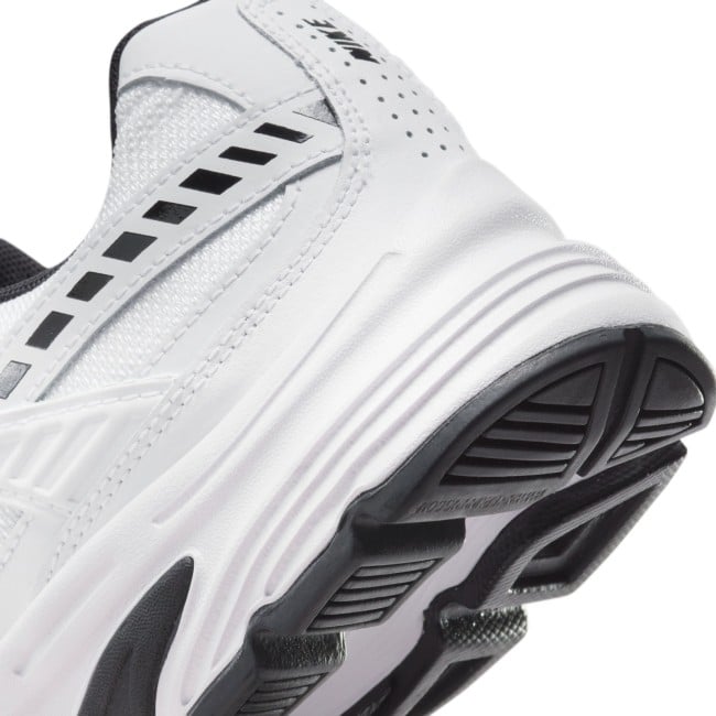 Womens nike initiator sneakers outlet