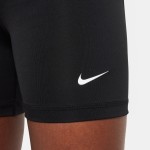 Przeglądaj Czarny - Nike Pro 365 High Waisted 7 Inch Shorts